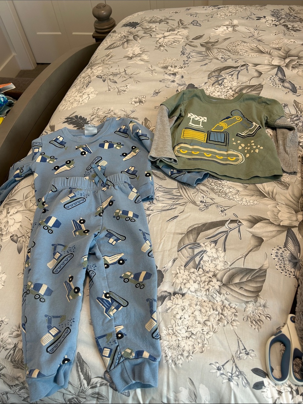 Koala Kids Blue and Green Construction Pajama Sets